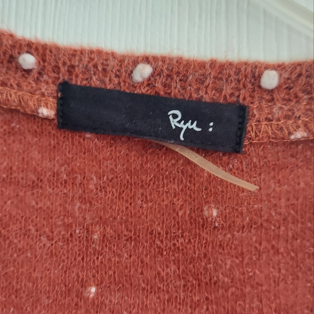 Beautiful, Romantic Ryu: sweater - Picture 5 of 5